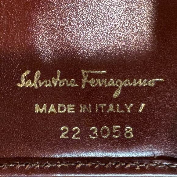 VINTAGE Salvatore Ferragamo Vara brown Kisslock Trifold Wallet Gold‎ hardware - Picture 6 of 12